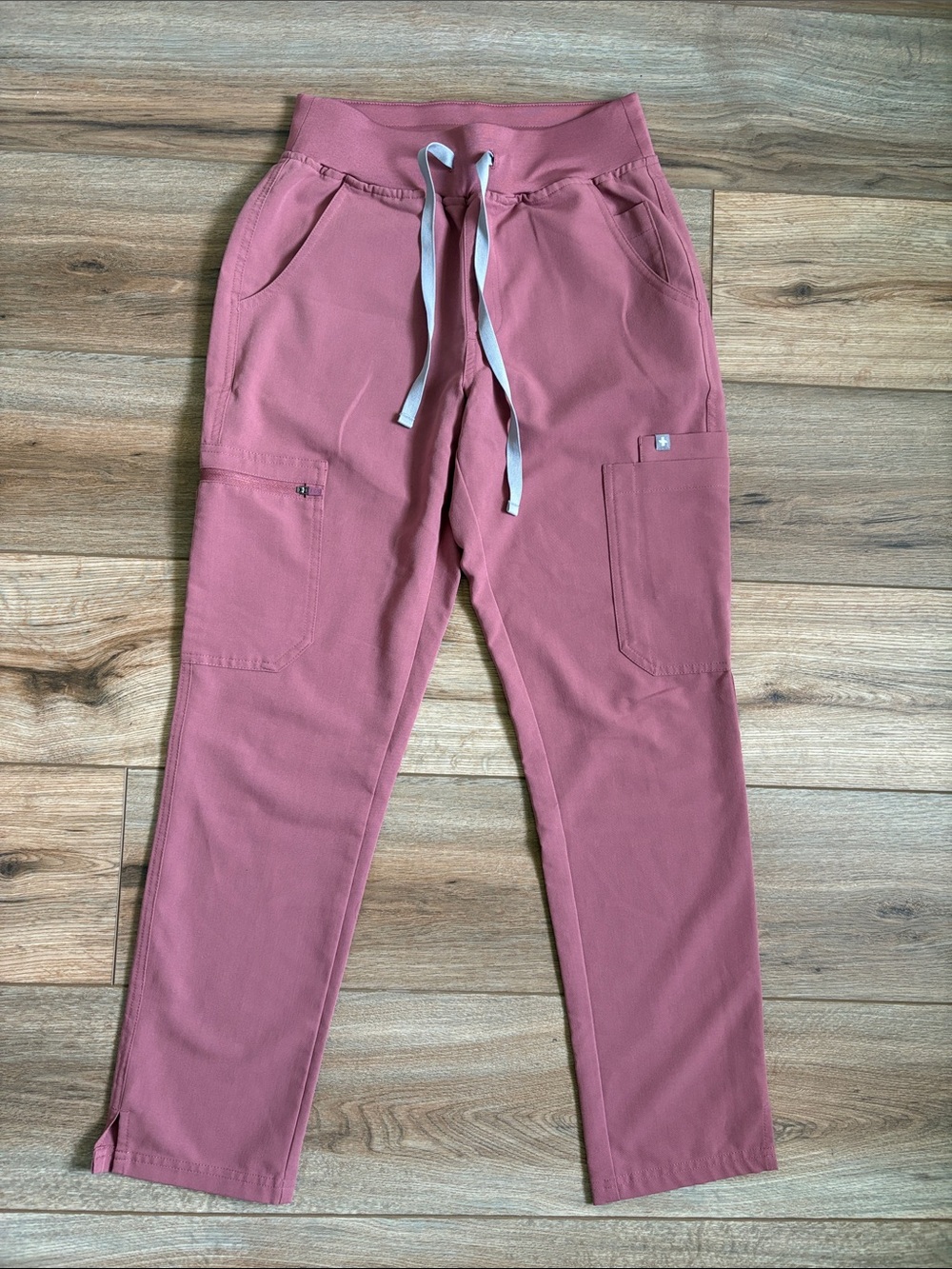 FIGS NWOT Yola High-Rise Slim Scrub Pant
